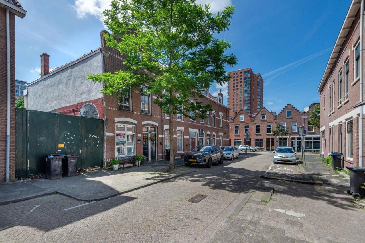 The Diesel Bed And Breakfast Rotterdam Exterior photo
