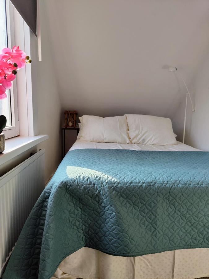 The Diesel Bed And Breakfast Rotterdam Exterior photo