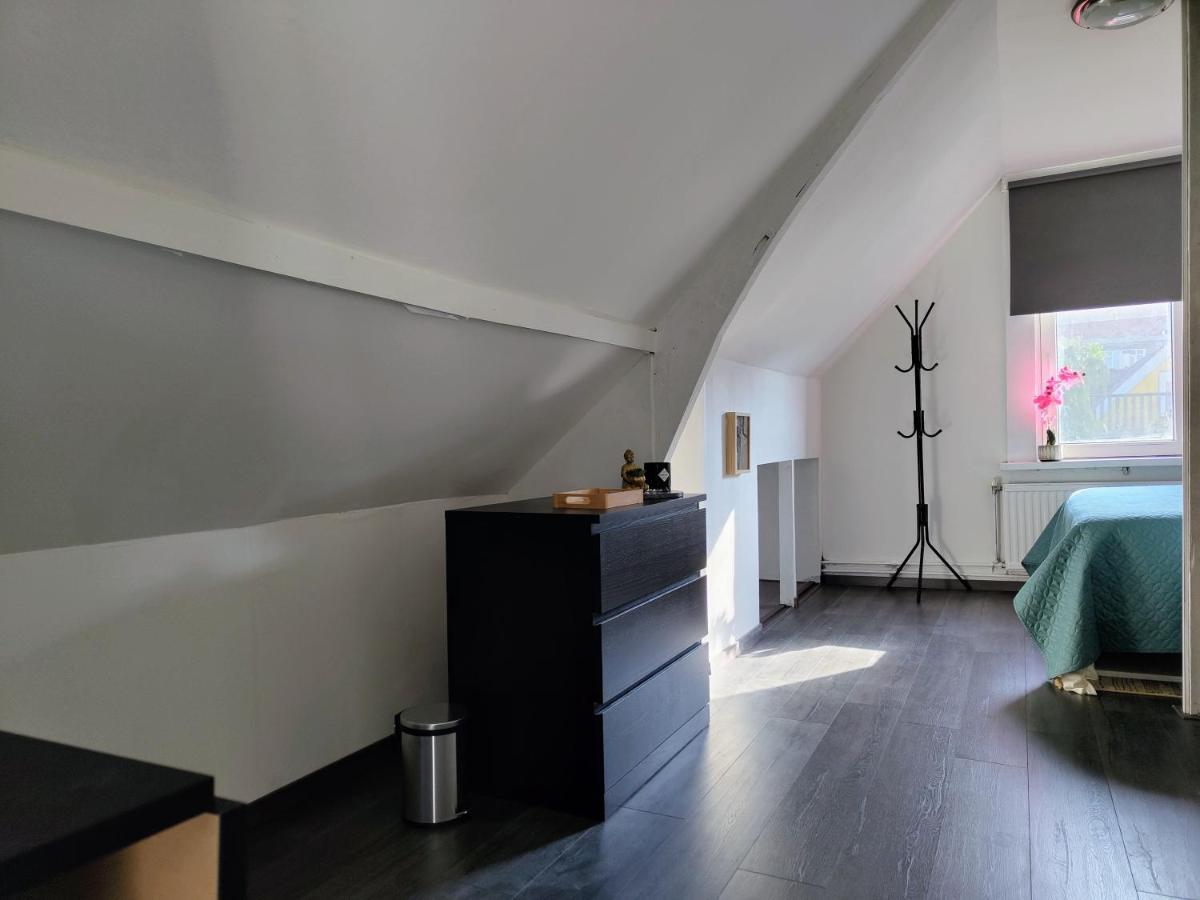 The Diesel Bed And Breakfast Rotterdam Exterior photo