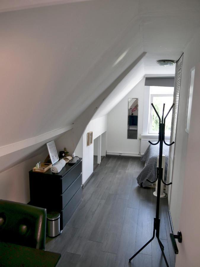 The Diesel Bed And Breakfast Rotterdam Exterior photo